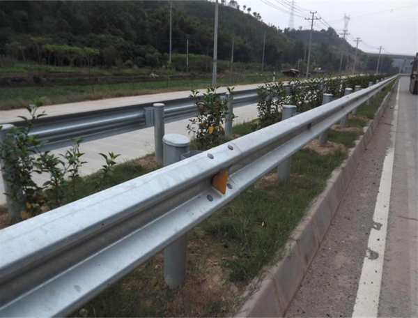 Hộ lan tôn lượn sóng
